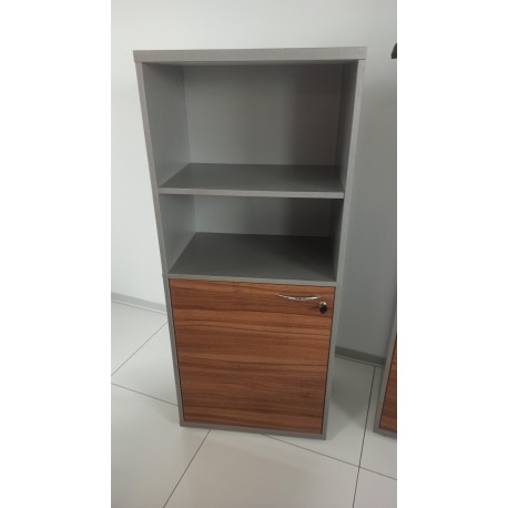 Skrinka 141,5 x 60 x 40,5 cm pánty vľavo, SKRINKASKLPT01 - POUŽITÝ TOVAR